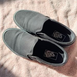 BLACK SLIP ON VANS